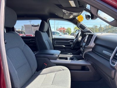 2022 RAM 1500 Big Horn Crew Cab 4x4 5'7" Box