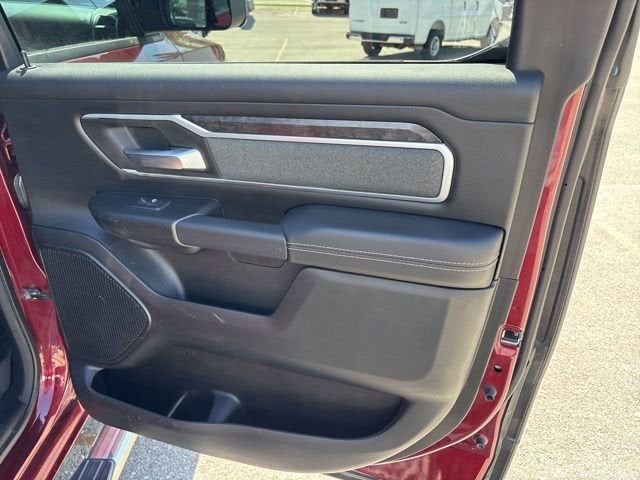 2022 RAM 1500 Big Horn Crew Cab 4x4 5'7" Box