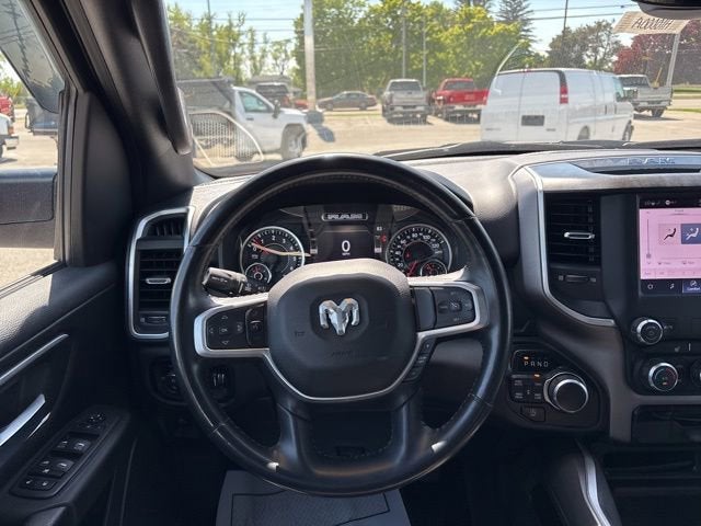 2022 RAM 1500 Big Horn Crew Cab 4x4 5'7" Box