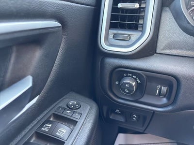 2022 RAM 1500 Big Horn Crew Cab 4x4 5'7" Box