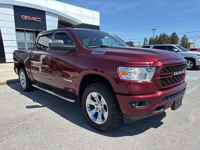 2022 RAM 1500 Big Horn Crew Cab 4x4 5'7" Box