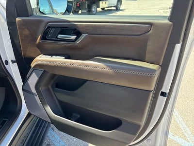 2025 GMC Yukon Denali Ultimate
