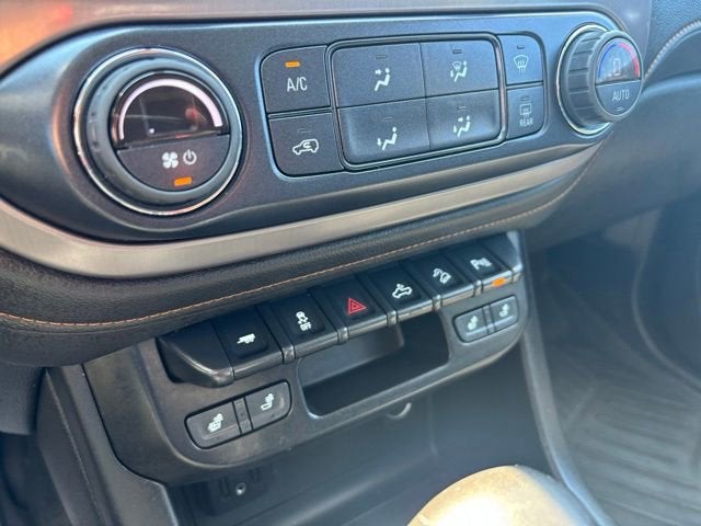 2022 GMC Canyon AT4 - Leather