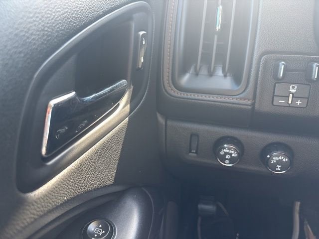 2021 GMC Canyon 4WD AT4 w/Leather