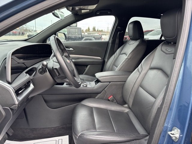 2025 Cadillac XT4 Premium Luxury