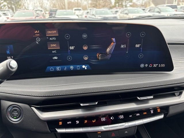 2025 Cadillac XT4 Premium Luxury