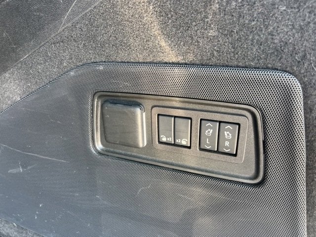 2024 Cadillac Escalade ESV Sport