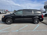 2015 Chrysler Town & Country Touring-L