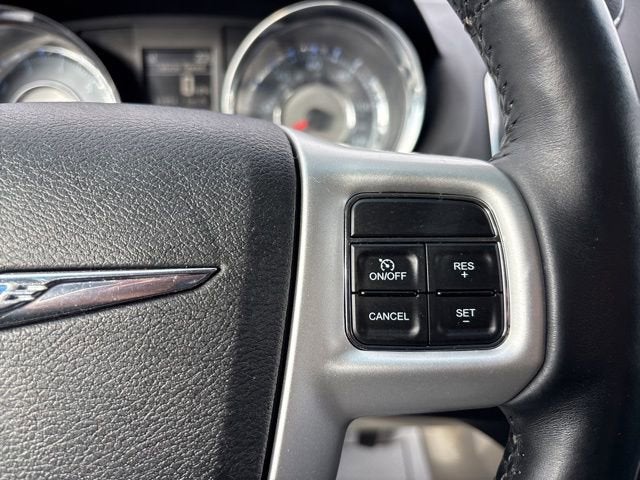 2015 Chrysler Town & Country Touring-L