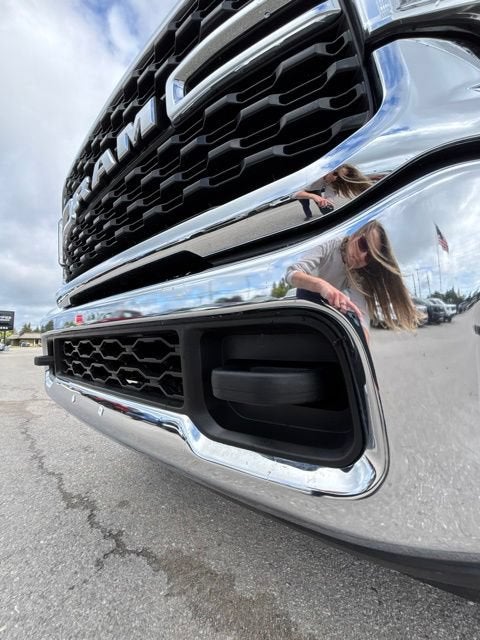 2024 RAM 3500 Big Horn Crew Cab 4x4 8' Box