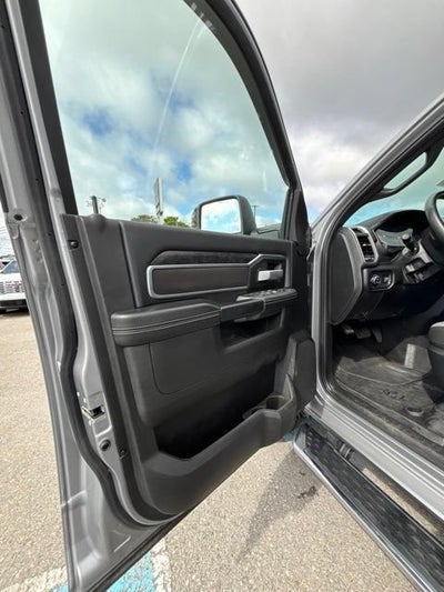 2024 RAM 3500 Big Horn Crew Cab 4x4 8' Box