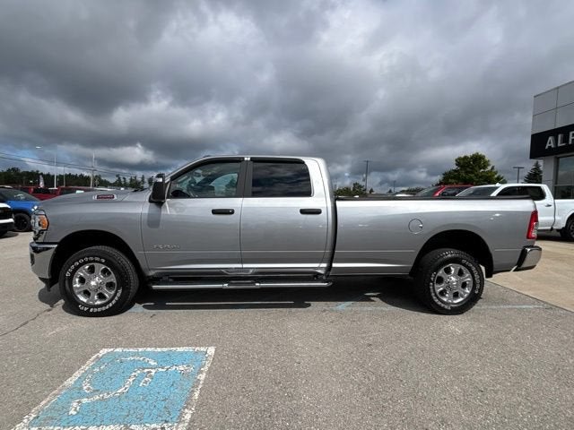 2024 RAM 3500 Big Horn Crew Cab 4x4 8' Box