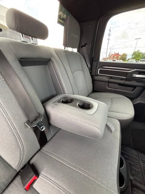 2024 RAM 3500 Big Horn Crew Cab 4x4 8' Box