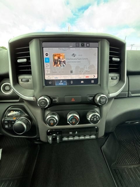 2024 RAM 3500 Big Horn Crew Cab 4x4 8' Box
