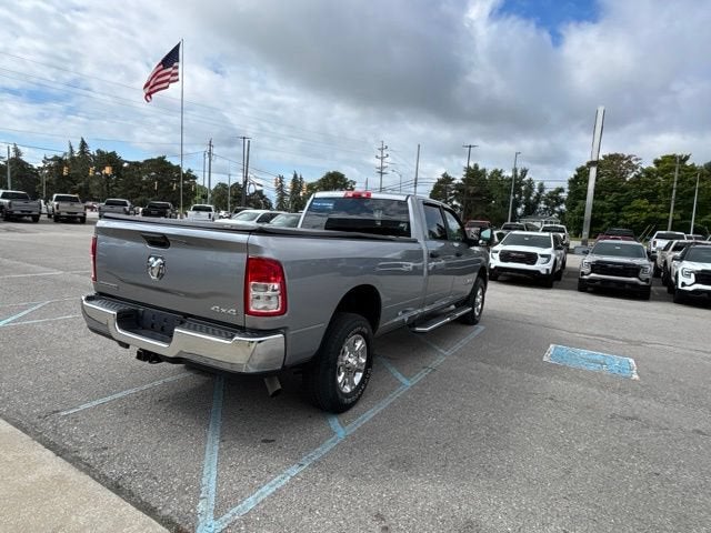 2024 RAM 3500 Big Horn Crew Cab 4x4 8' Box