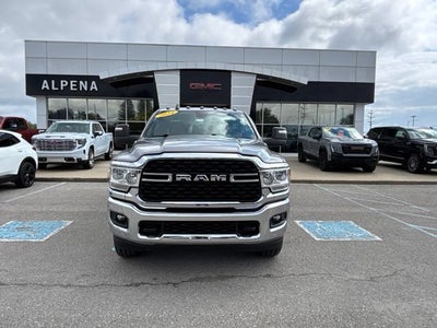 2024 RAM 3500 Big Horn Crew Cab 4x4 8' Box