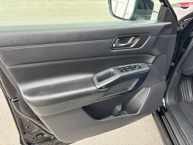 2024 Nissan Pathfinder SV 4WD