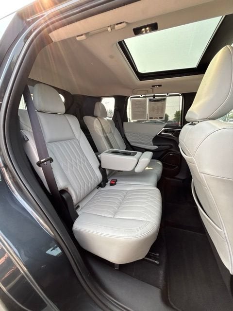 2025 Mitsubishi Outlander SEL