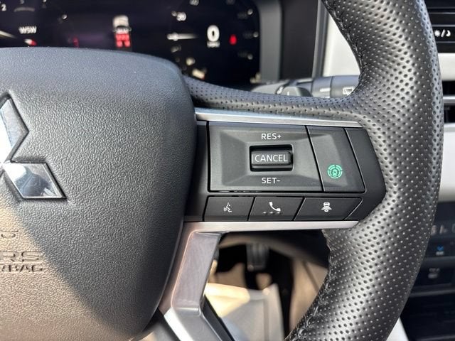2025 Mitsubishi Outlander SEL