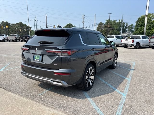 2025 Mitsubishi Outlander SEL