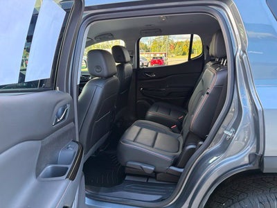 2022 GMC Acadia AT4
