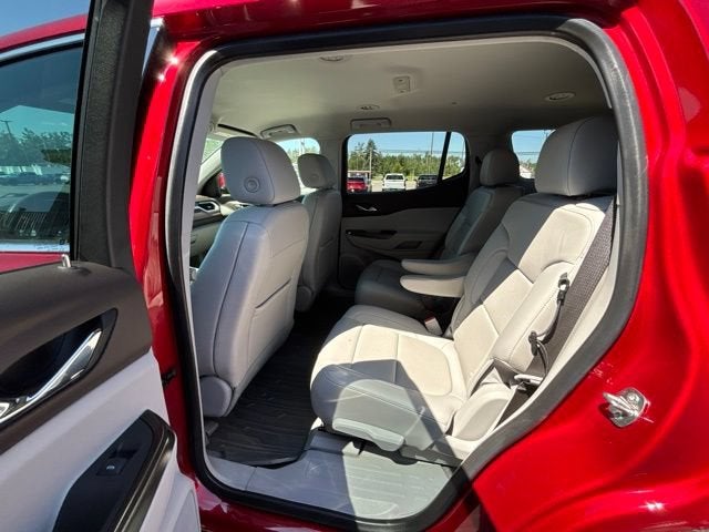 2021 GMC Acadia SLT