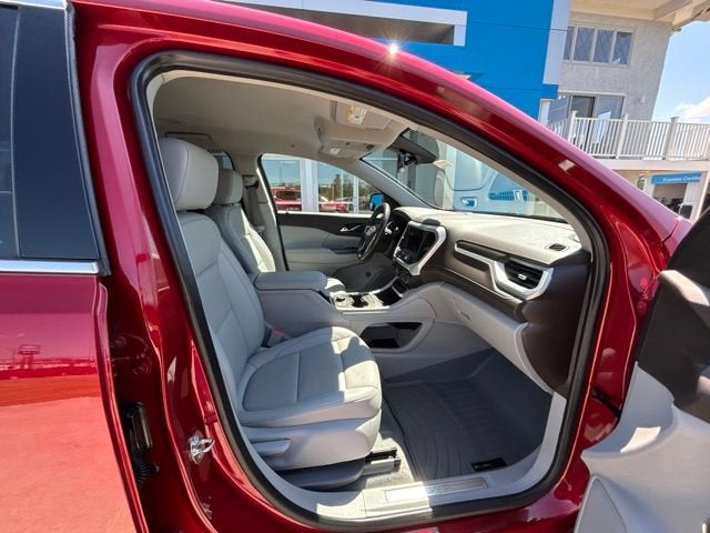 2021 GMC Acadia SLT