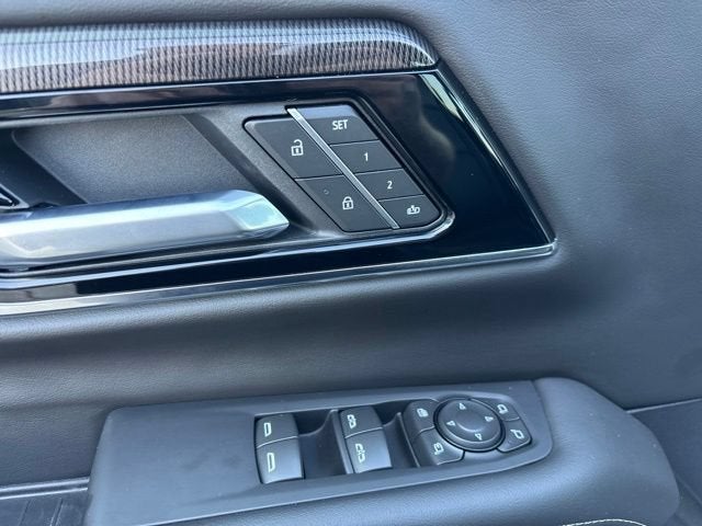 2025 GMC Yukon XL Elevation