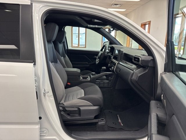 2024 Toyota Tacoma 4WD SR5