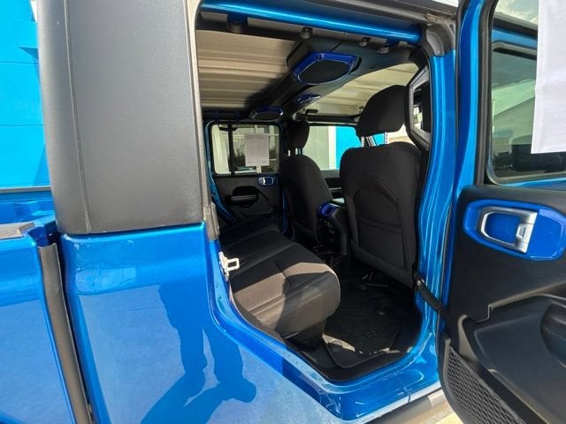 2021 Jeep Gladiator Willys 4x4