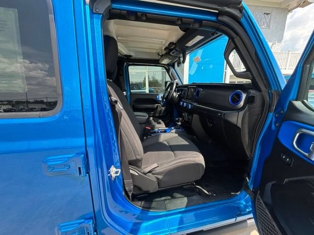 2021 Jeep Gladiator Willys 4x4
