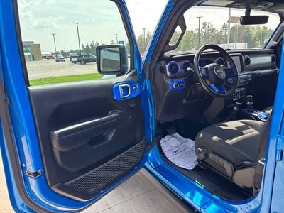 2021 Jeep Gladiator Willys 4x4