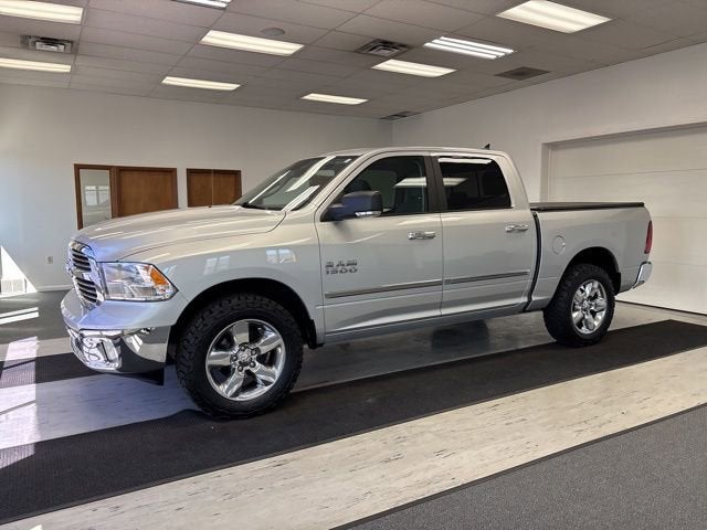 2018 RAM 1500 Big Horn 4x4 Crew Cab 5'7's photo
