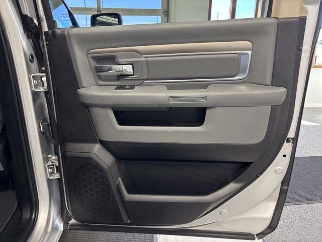 2018 RAM 1500 Big Horn Crew Cab 4x4 5'7" Box