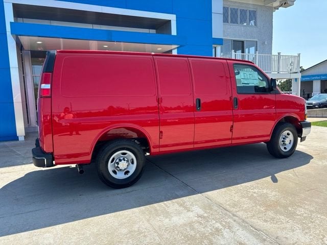 2026 Chevrolet Express Cargo Work Van - Photo 7