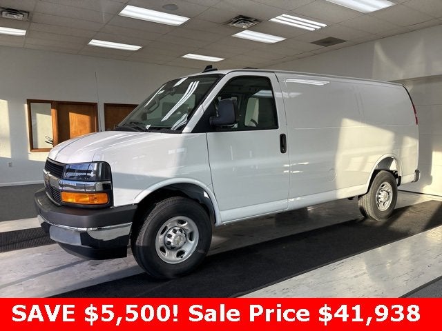 2025 Chevrolet Express Cargo 2500 WT