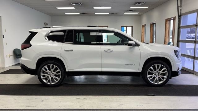 2024 GMC Acadia Denali