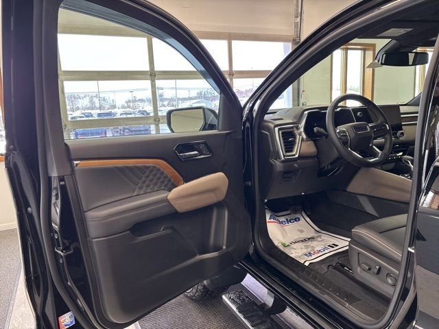 2025 GMC Canyon Denali