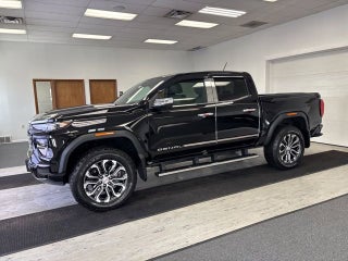 2025 GMC Canyon Denali