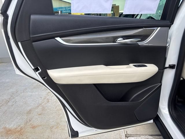 2021 Cadillac XT5 AWD Sport