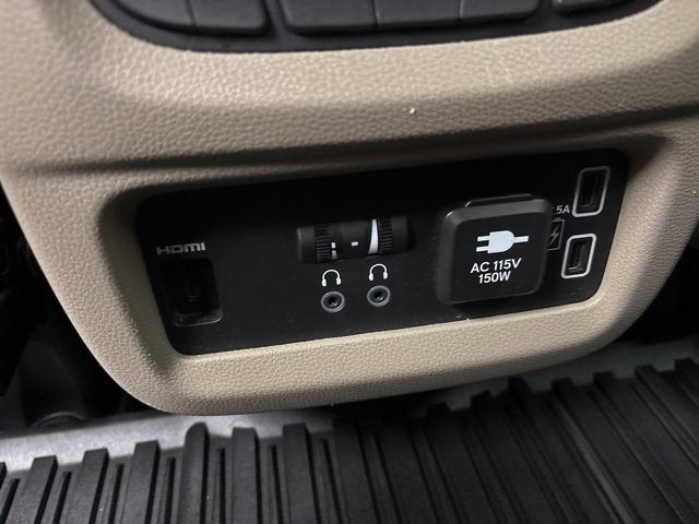 2022 Honda Pilot AWD Touring 7 Passenger