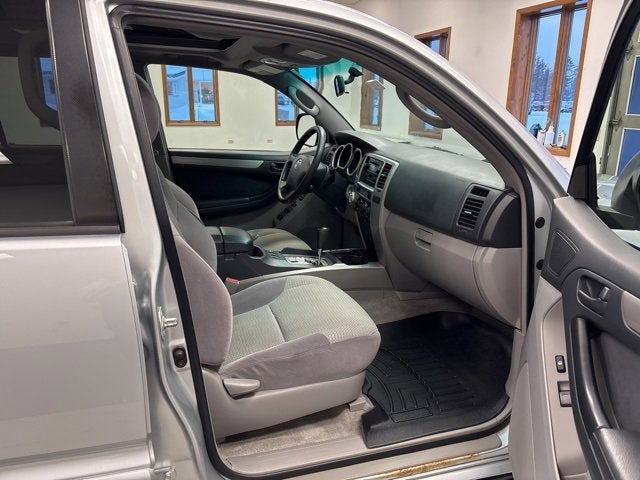 2004 Toyota 4Runner SR5