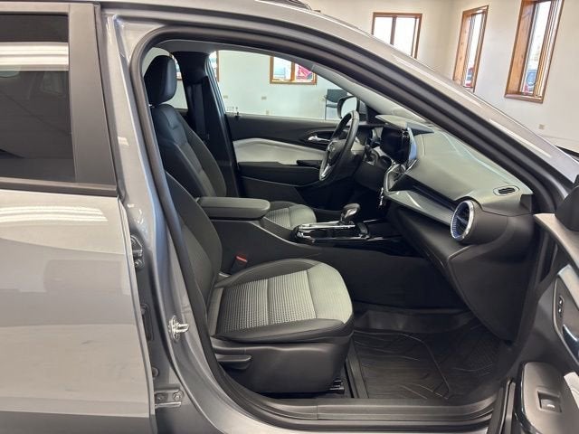 2024 Chevrolet Trax LT - Photo 25